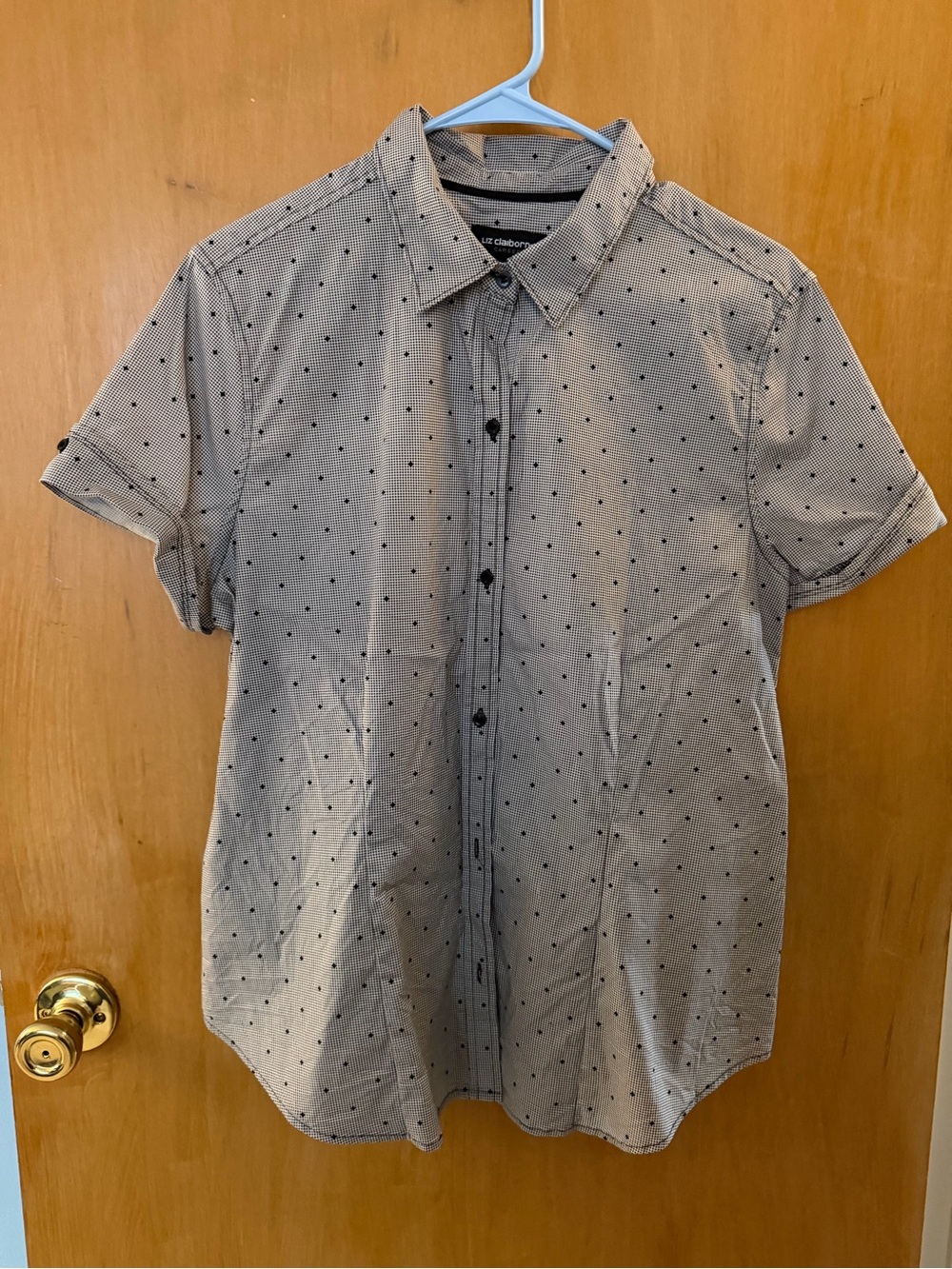 Short-Sleeve Women’s Dot Print Shirt in Light Gray